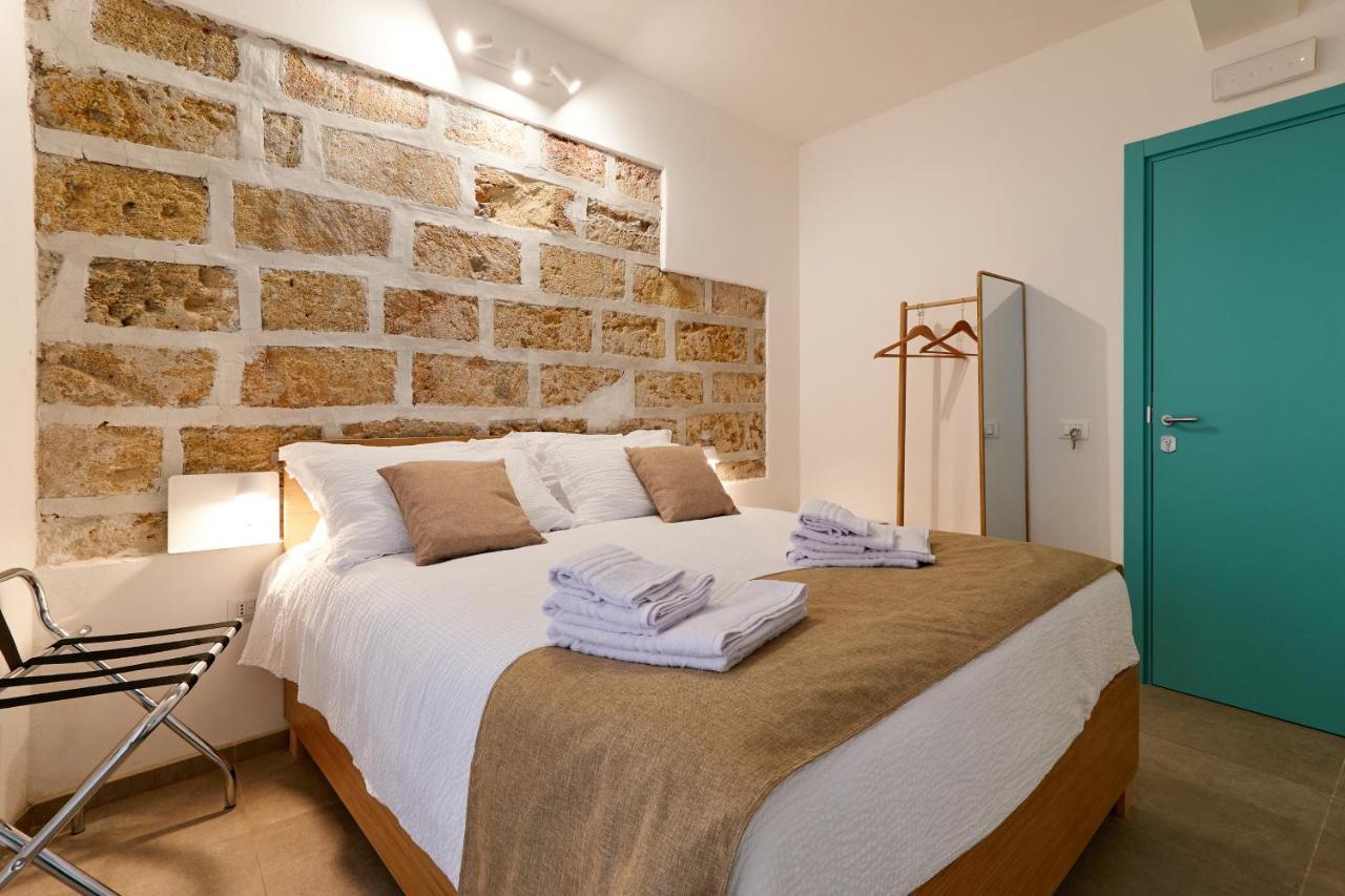 La Casa Di Chele Hotel ปาแลร์โม ภายนอก รูปภาพ
